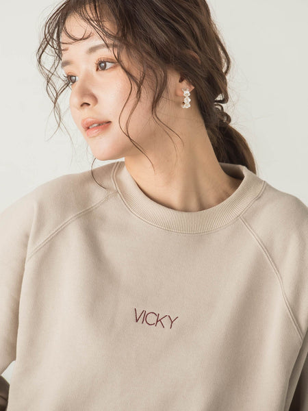 【JLounge限定】VICKY ロゴ刺繍スウェット≪洗濯機で洗える≫