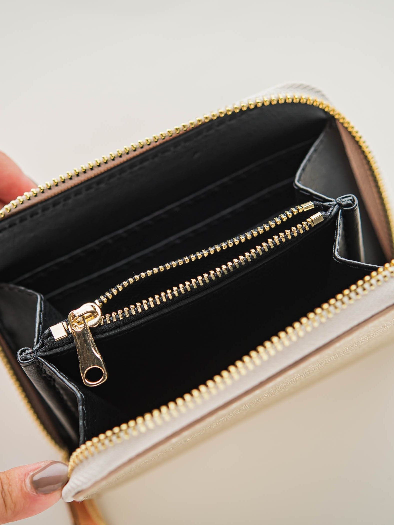 【AULENTTI】COIN PURSE black