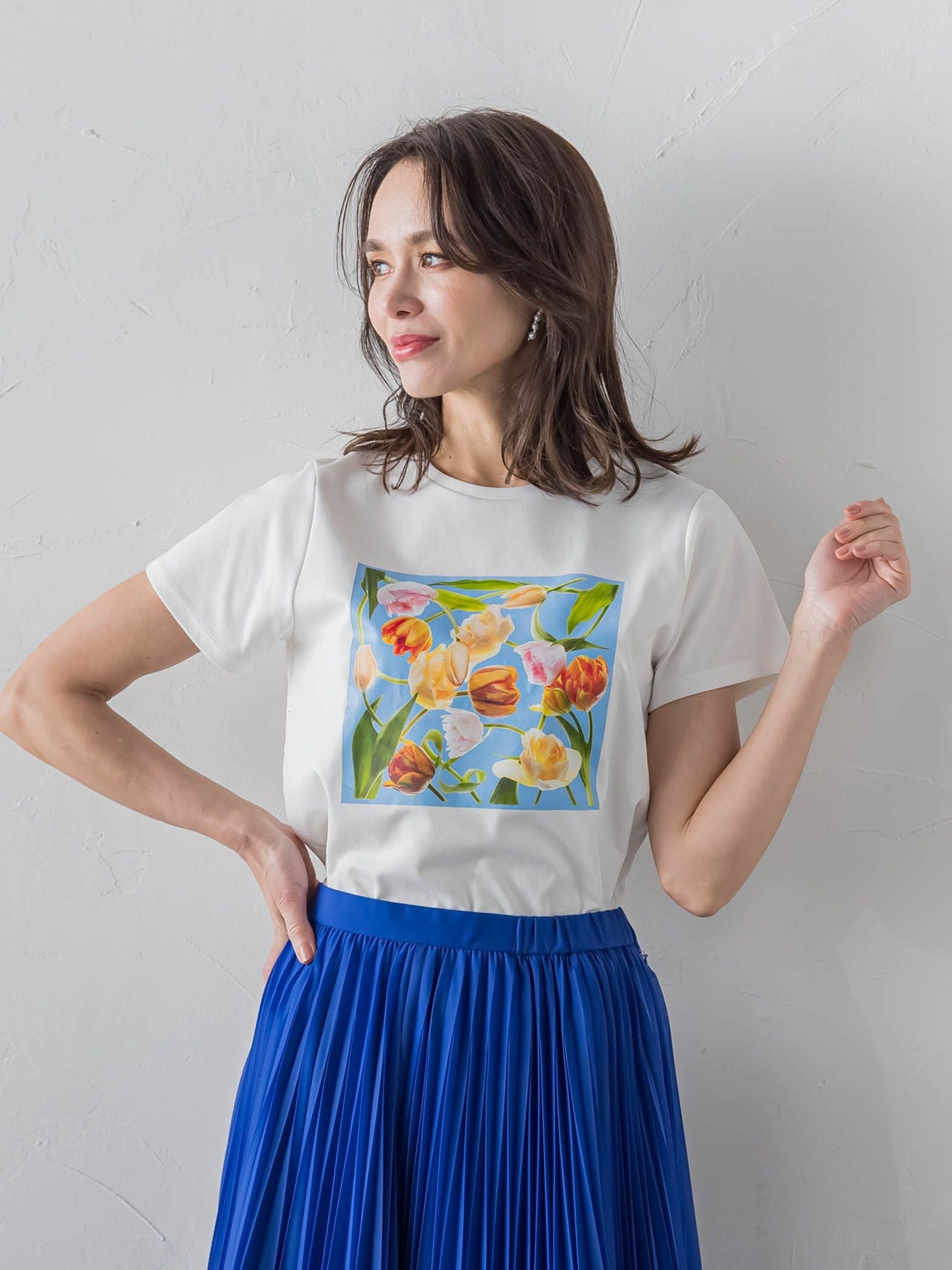 【KEITA KAWASAKI × Viaggio Bluコラボ】フラワープリントTシャツ≪洗濯機で洗える≫