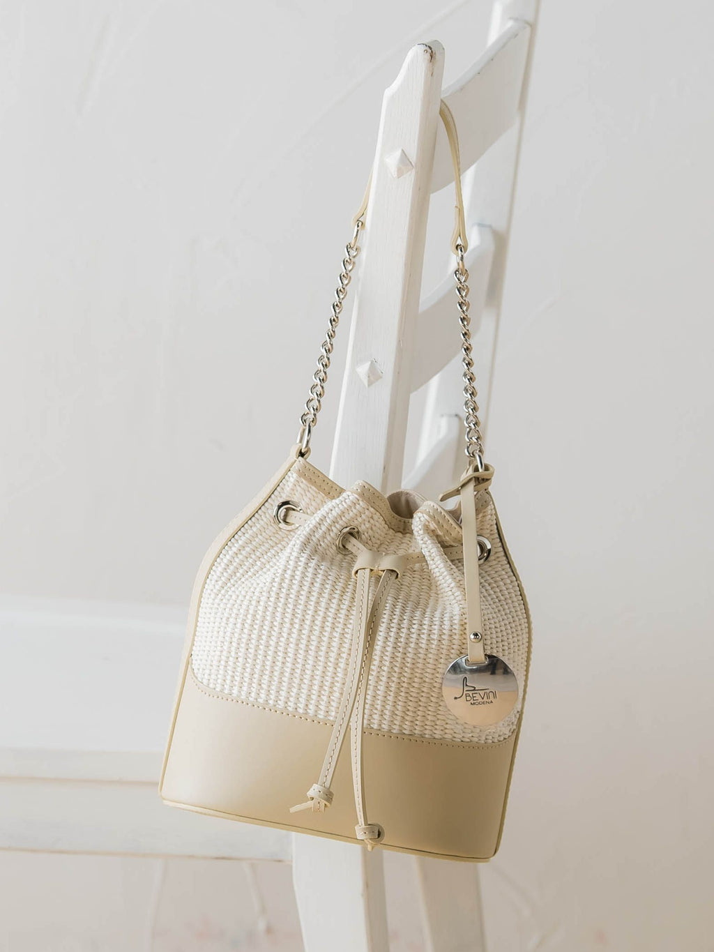 ≪BEVINI≫Straw Leather Combi bucket | Viaggio Blu（ビアッジョ